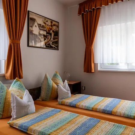 Magdalena Apartmanhaz *