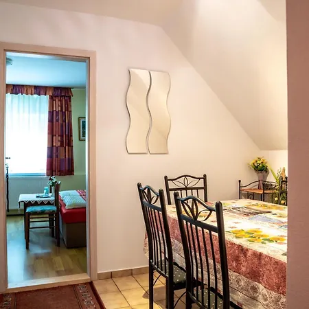Проживание в семье Magdalena Apartmanhaz