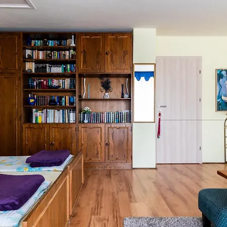 Magdalena Apartmanhaz Кестхей