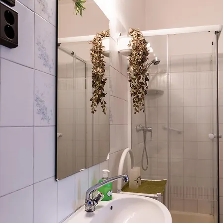 Magdalena Apartmanhaz *