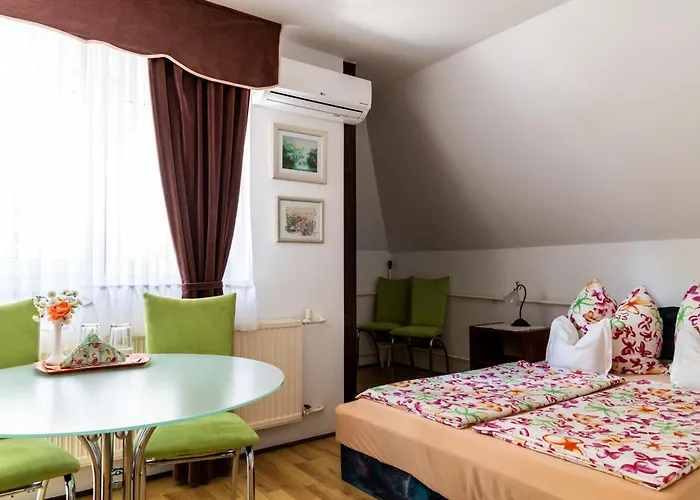 Magdalena Apartmanhaz 홈스테이 케츨리